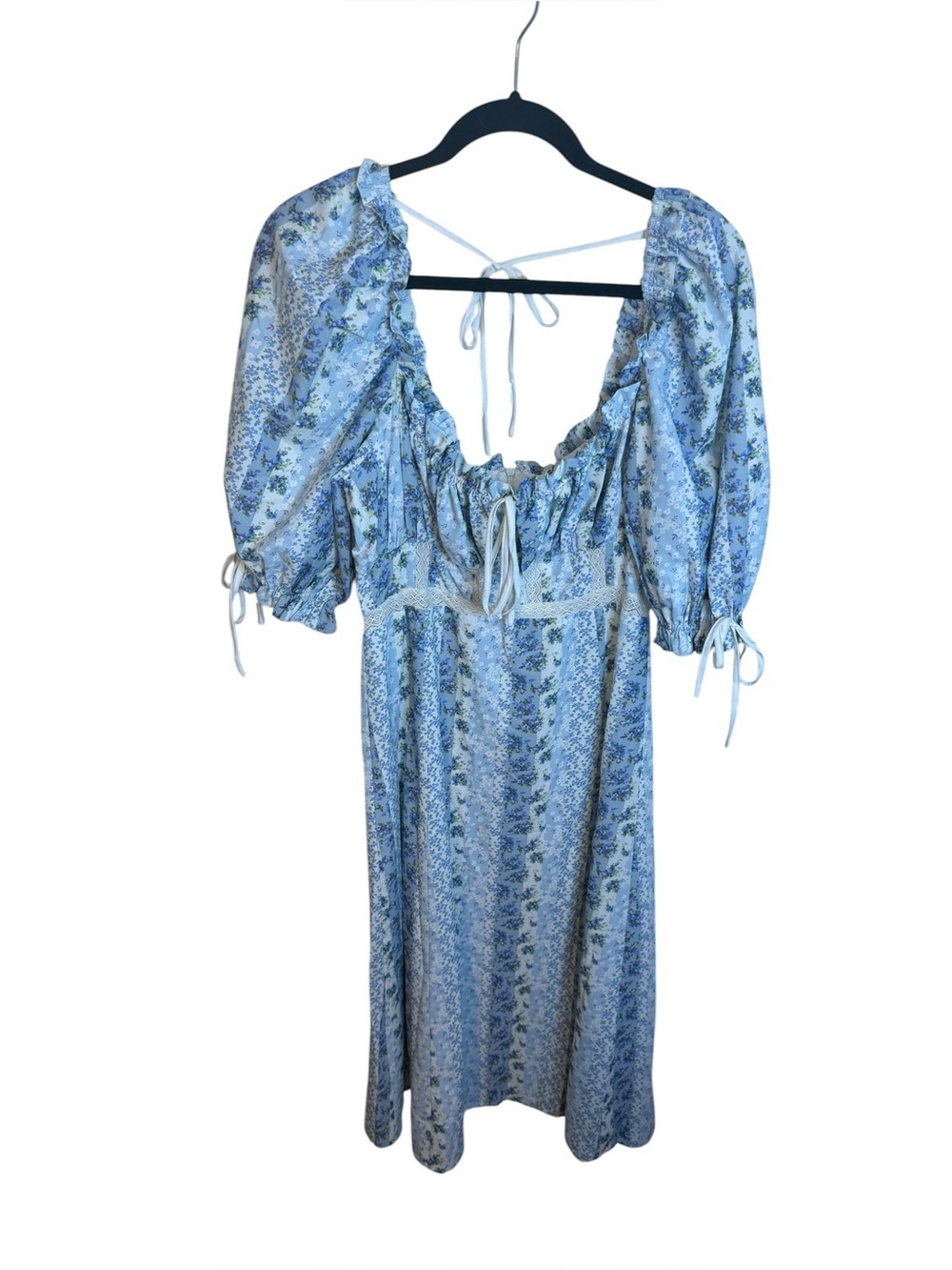 L’Atiste By Amy Blue Floral Puff Sleeve Cottagecore Midi Dress